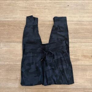 Lululemon Women's Black Camouflage Joggers
